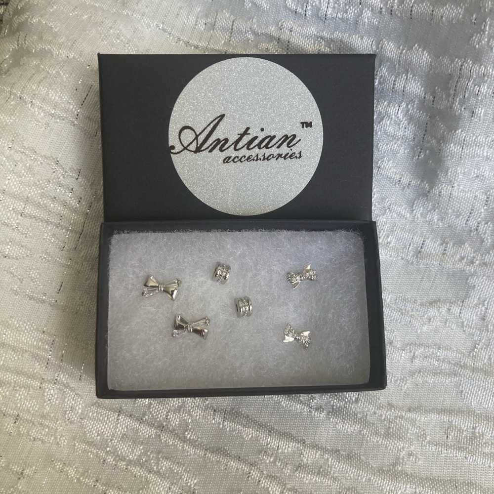 Antian Accessories™ 3 Pair Earring Set Silver Plated Brass Bows and Studs